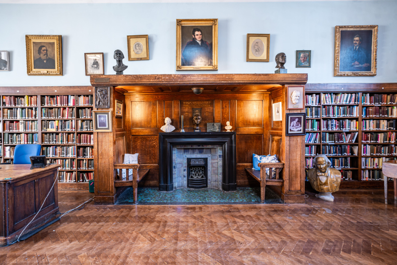 Picture of Conway Hall interior